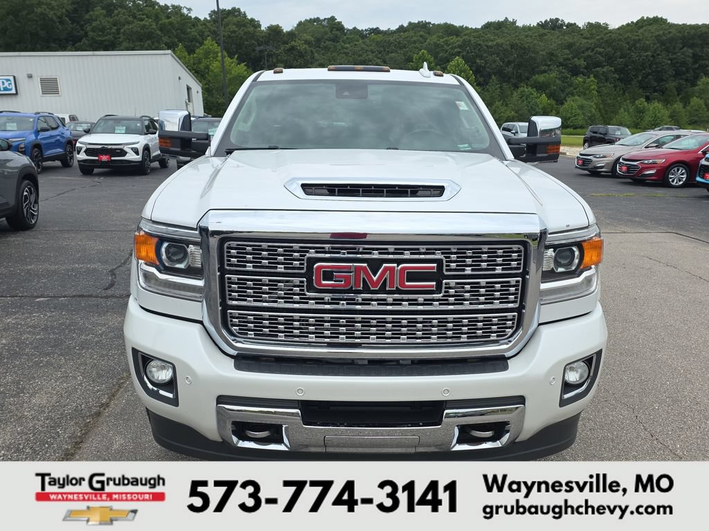 Used 2018 GMC Sierra 2500 Denali w/ Duramax Plus Package AWD/4WD image 3