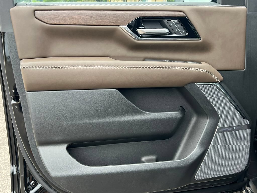 New 2026 GMC Yukon XL Denali Ultimate w/ LPO, Floor Liner Package AWD/4WD image 15