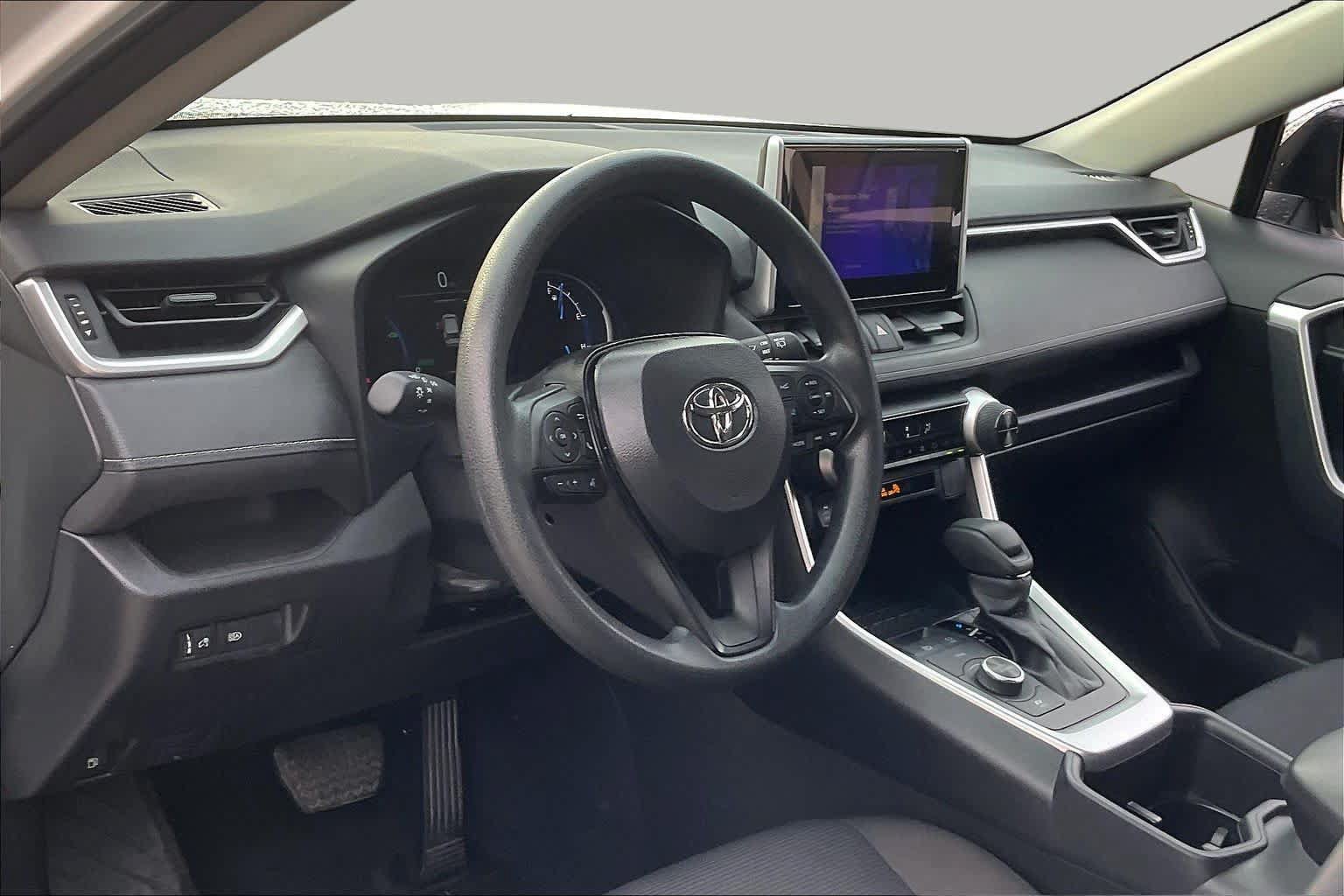 Used 2025 Toyota RAV4 LE AWD/4WD image 17