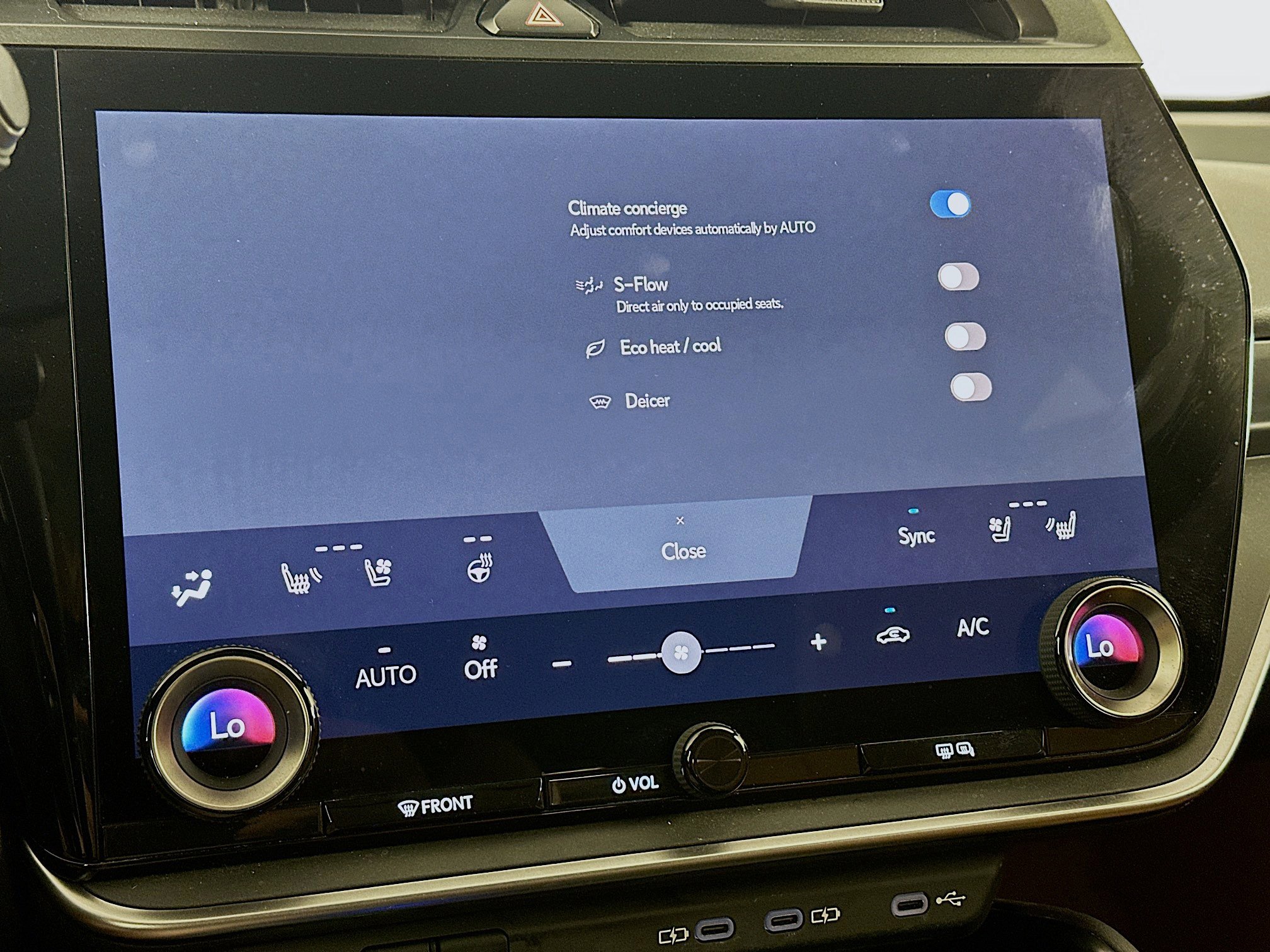 Used 2023 Lexus RZ 450e Premium w/ Technology Package image 24