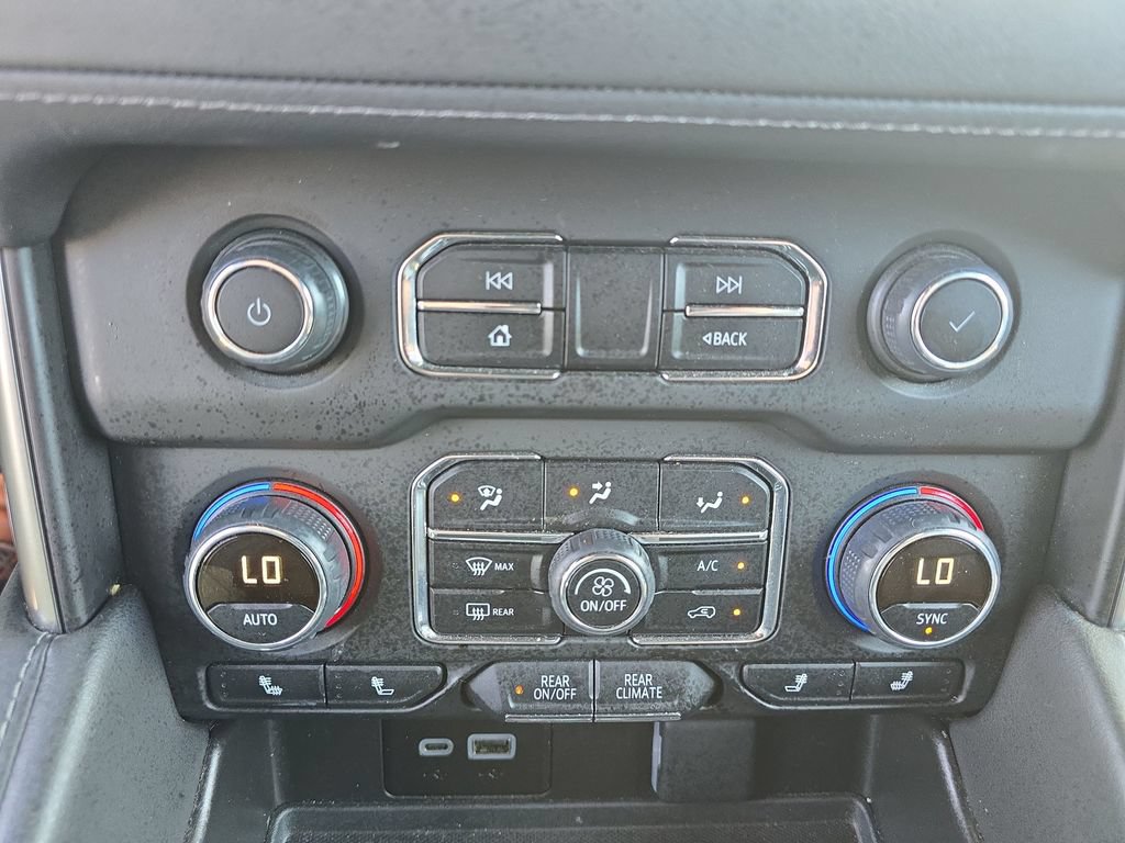 Used 2024 Chevrolet Tahoe LT AWD/4WD image 33