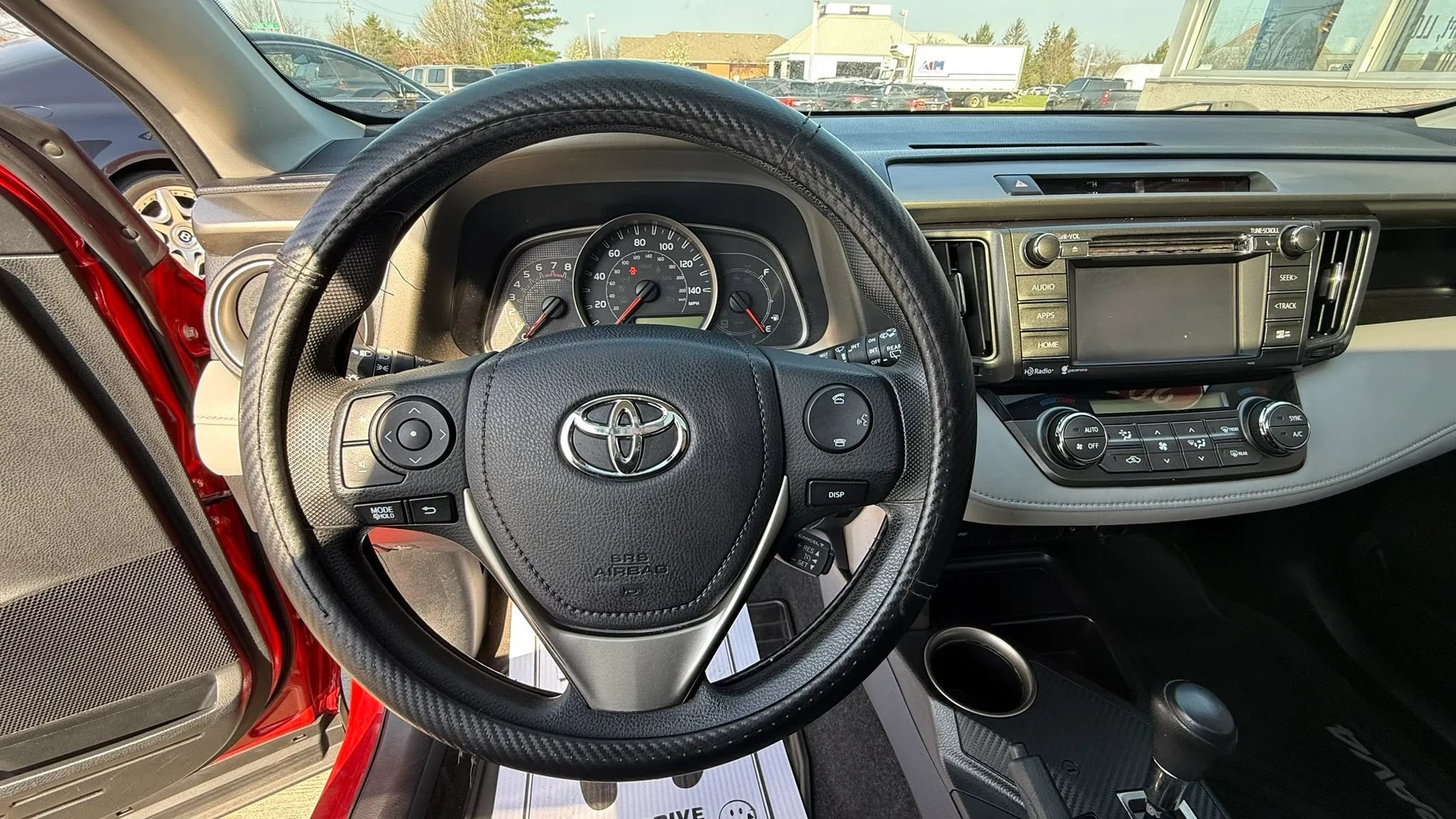 Used 2015 Toyota RAV4 XLE AWD/4WD image 14