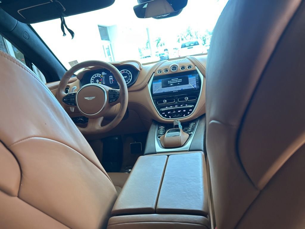 Used 2023 Aston Martin DBX image 29