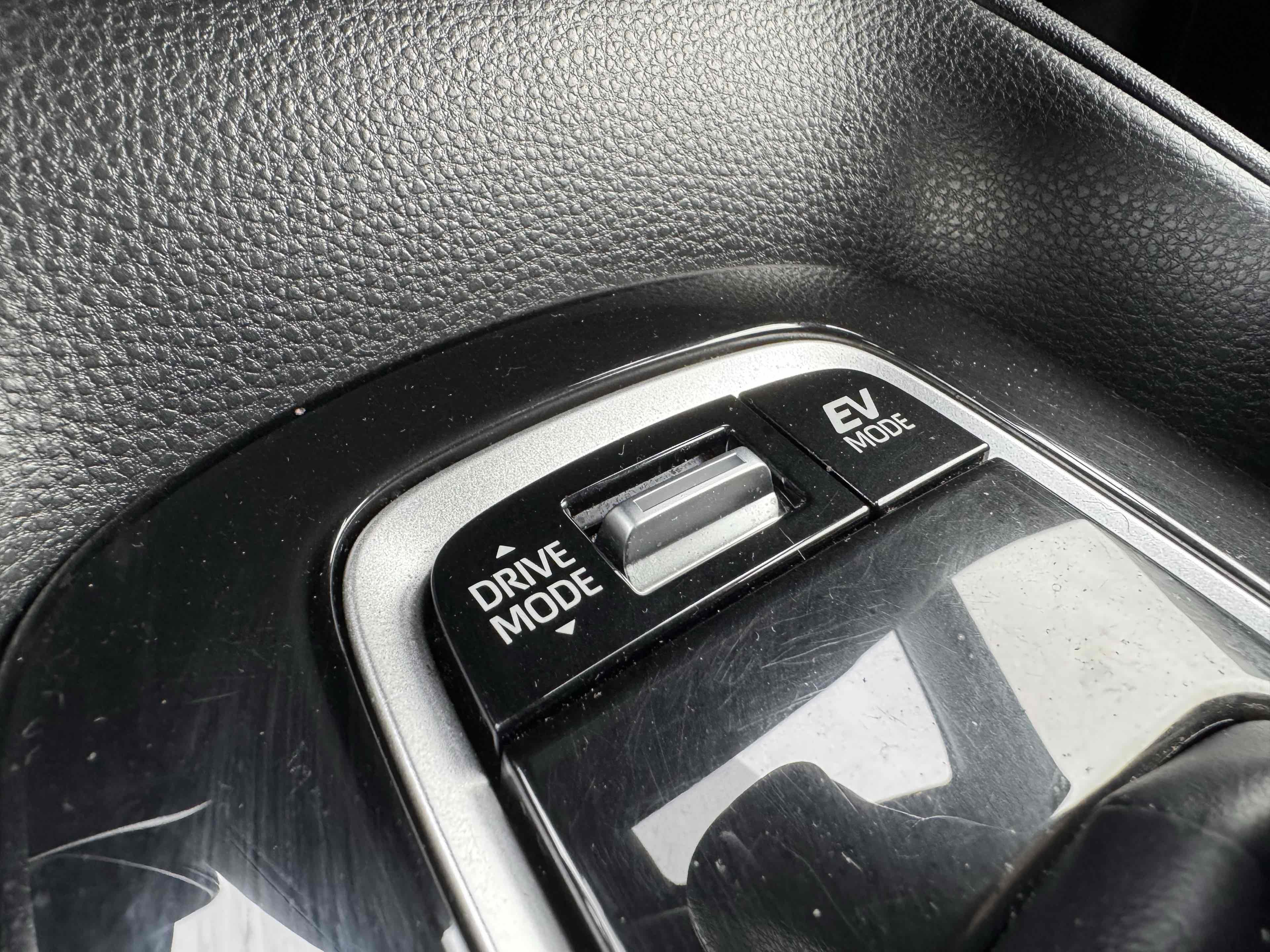 Used 2024 Toyota Corolla SE image 29