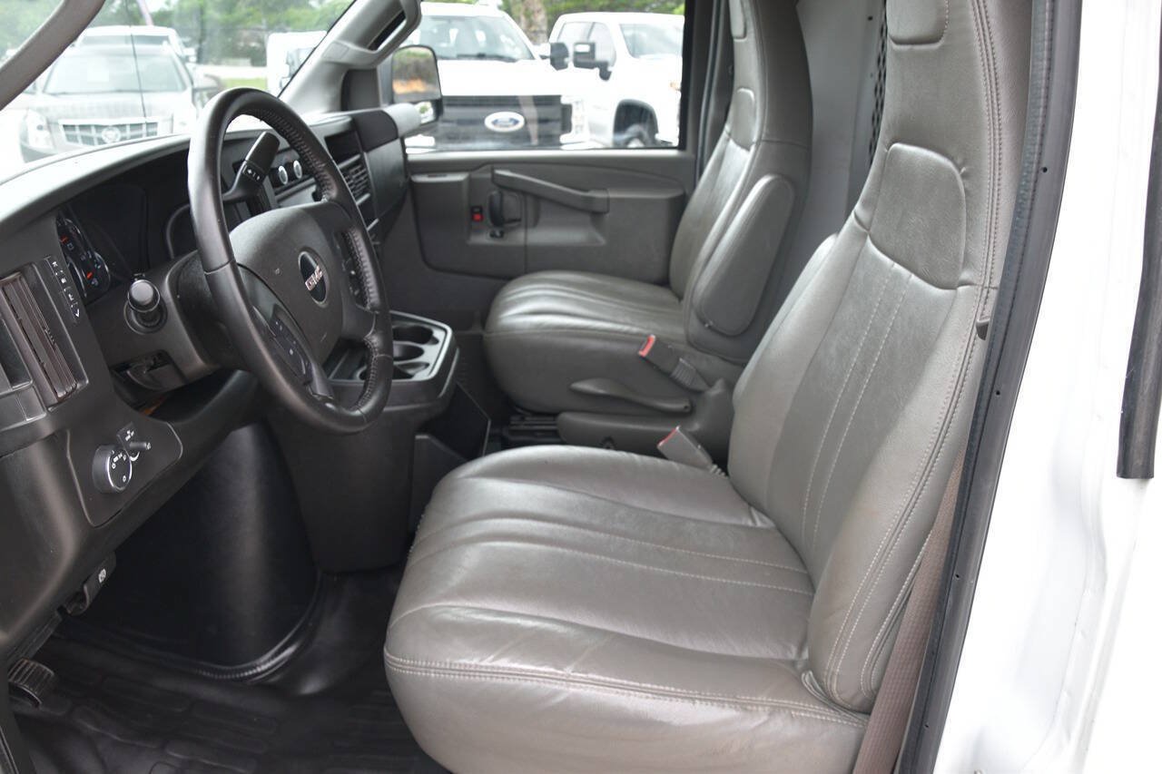 Used 2020 GMC Savana 2500 w/ Enhanced Convenience Package RWD image 9