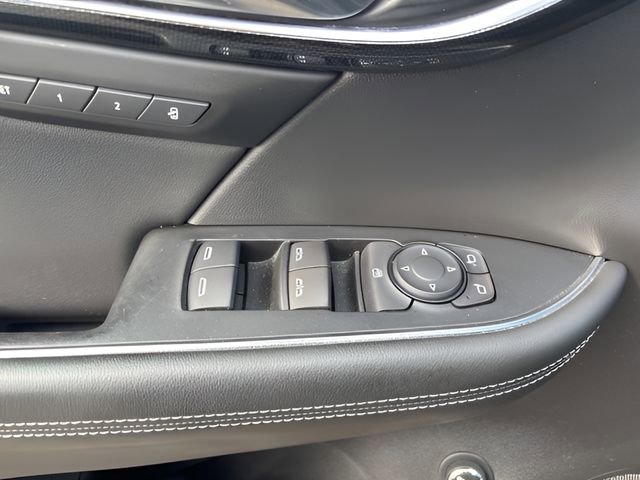 Used 2021 Buick Envision Essence image 11