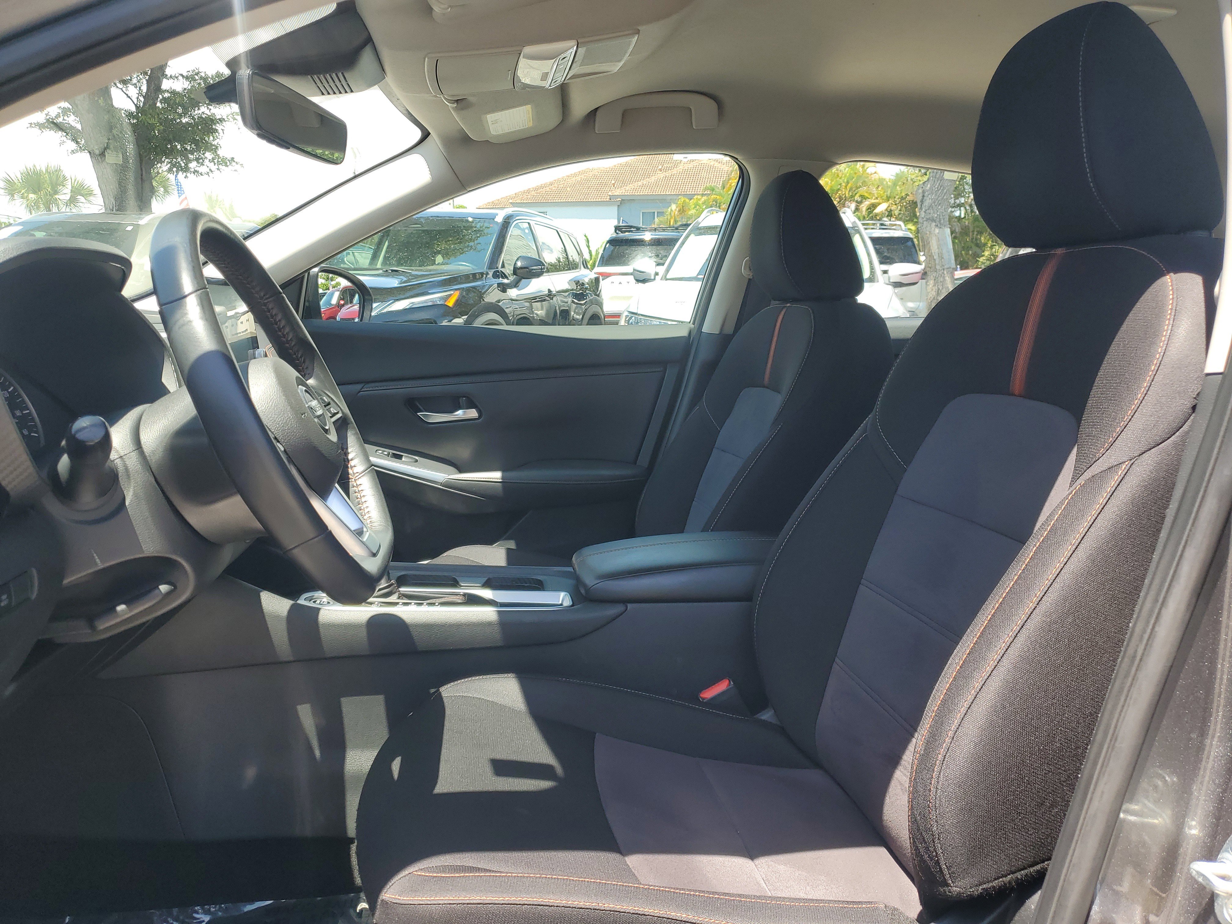 Certified 2023 Nissan Sentra SR w/ Midnight Edition Package image 9