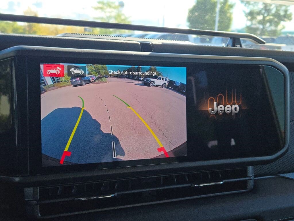 New 2025 Jeep Wrangler Rubicon w/ Xtreme 35 Tire Package image 25