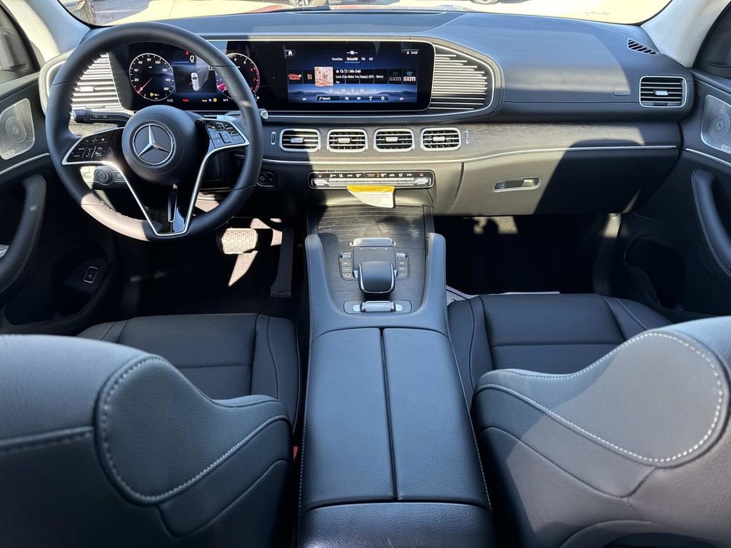 New 2026 Mercedes-Benz GLS 450 4MATIC image 16