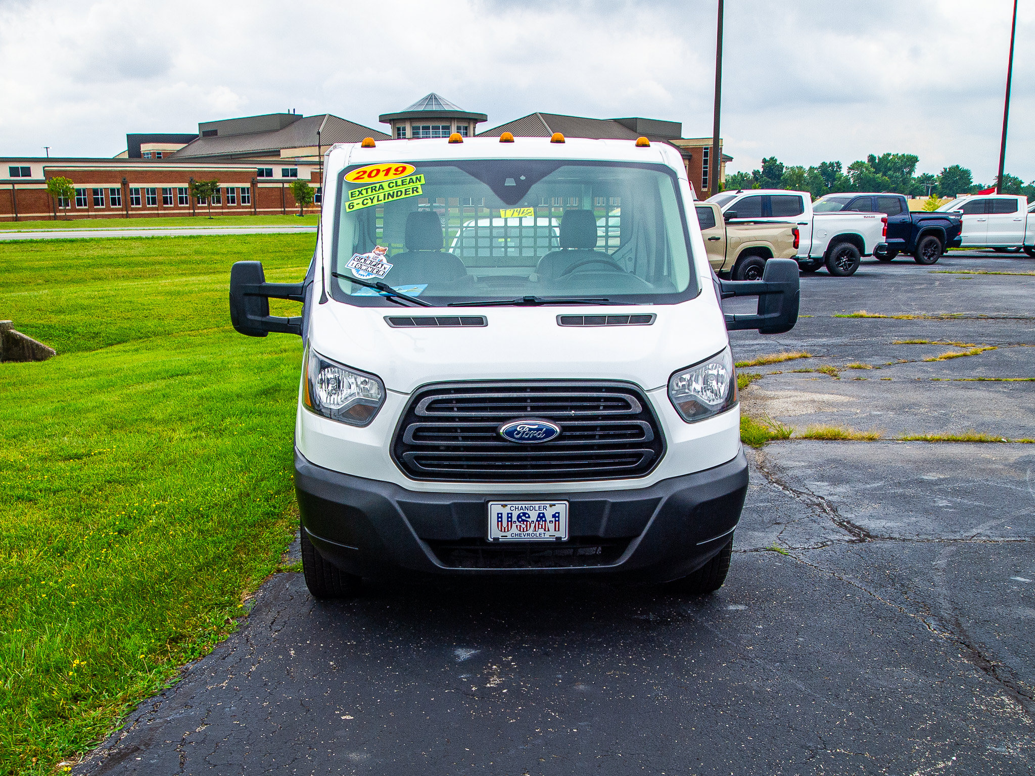 Used 2019 Ford Transit 250 138 RWD image 2