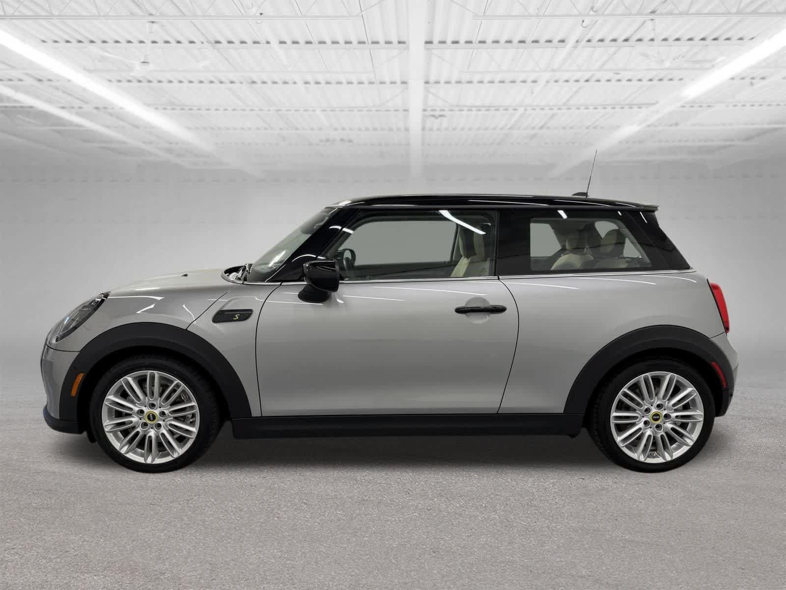 Used 2024 MINI Cooper SE FWD image 2