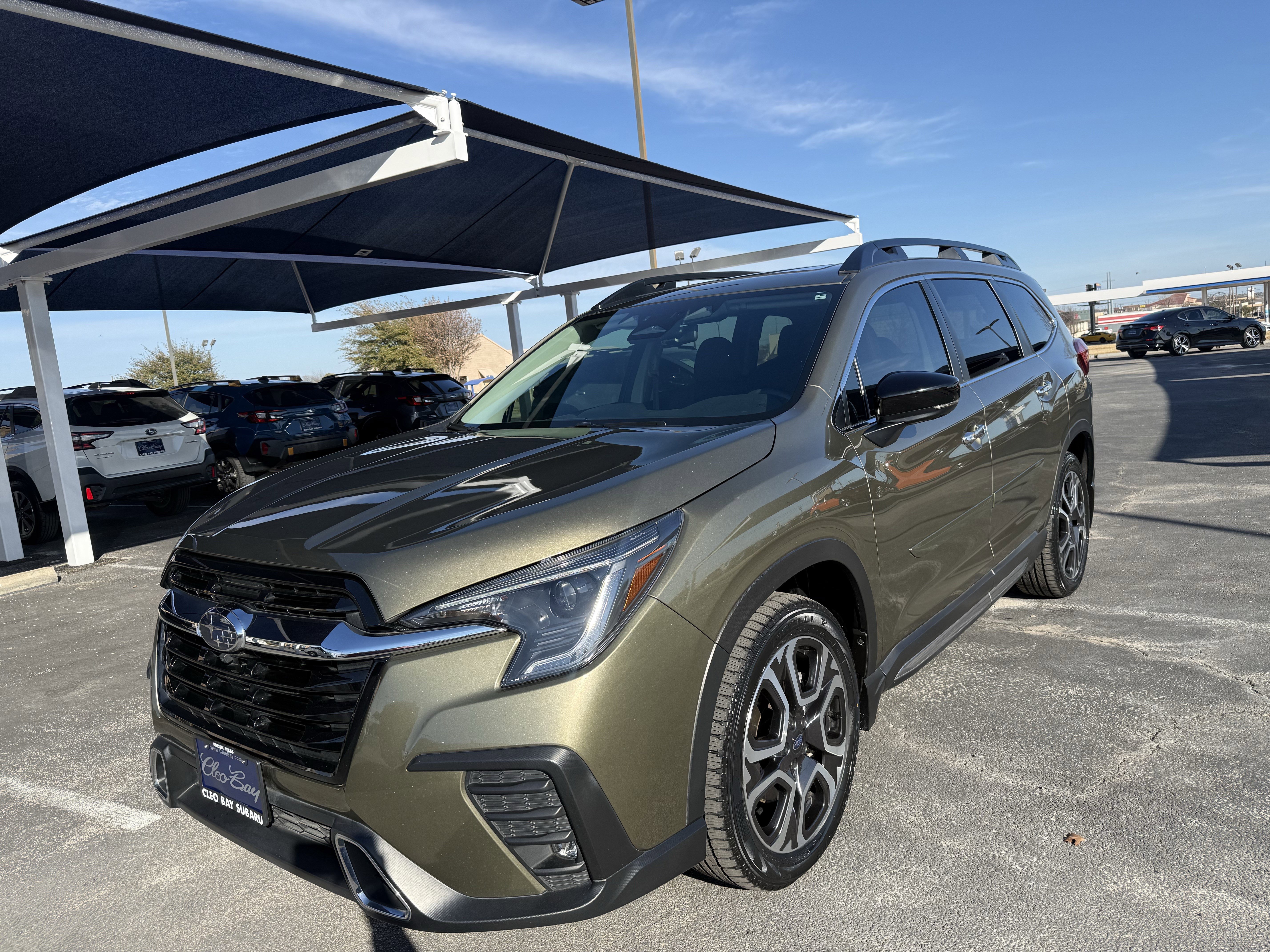 Certified 2024 Subaru Ascent Touring w/ Popular Package #2 image 3