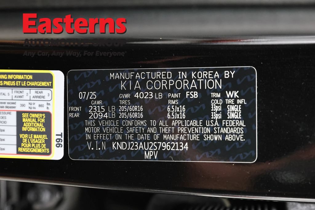 Used 2025 Kia Soul LX w/ LX Technology Package FWD image 34