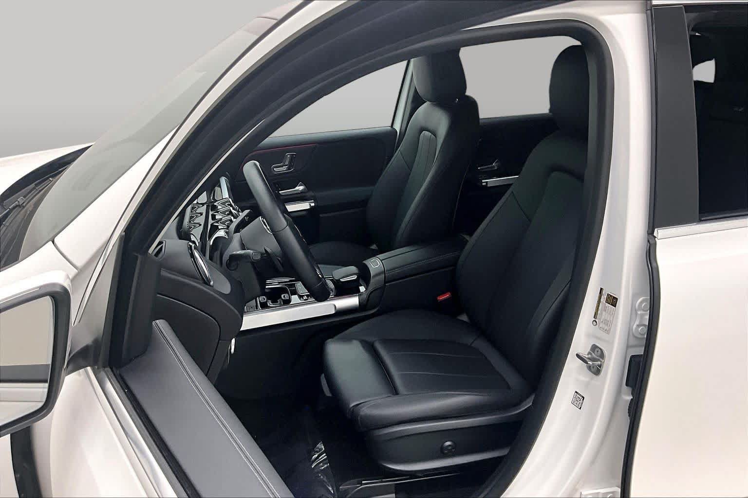 Certified 2023 Mercedes-Benz EQB 350 4MATIC SUV w/ Exclusive Package image 7