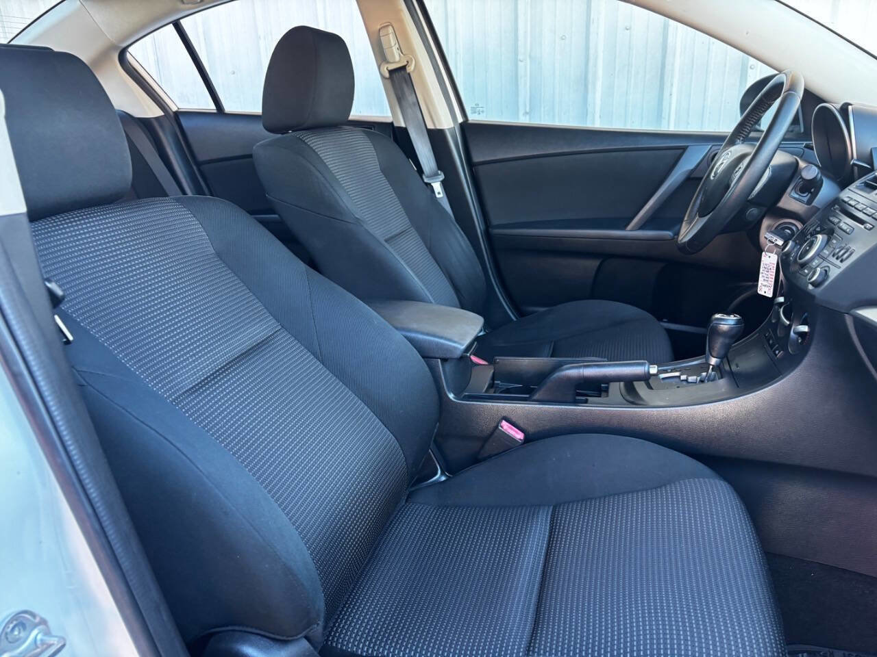 Used 2012 MAZDA MAZDA3 i Touring image 15