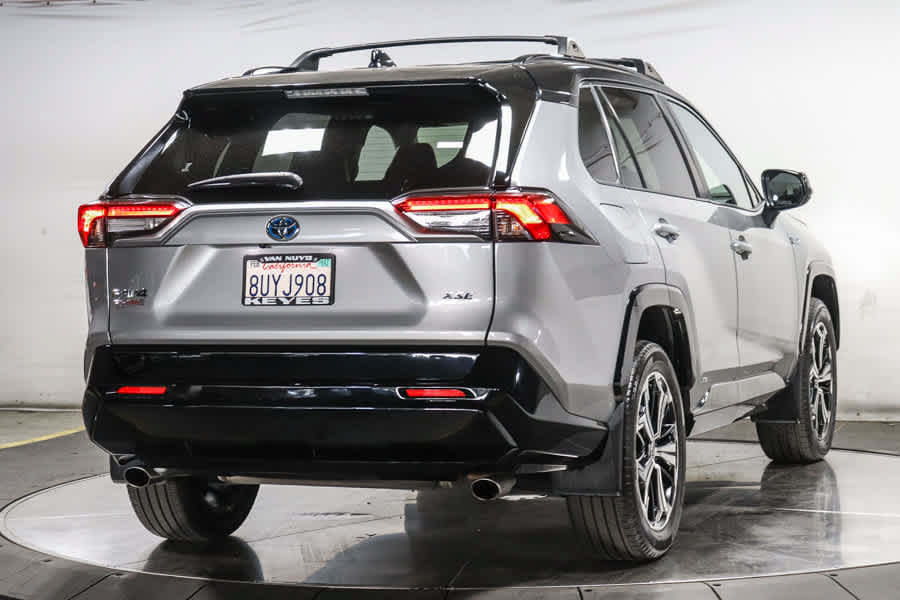 Used 2021 Toyota RAV4 XSE w/ Weather Package AWD/4WD image 7