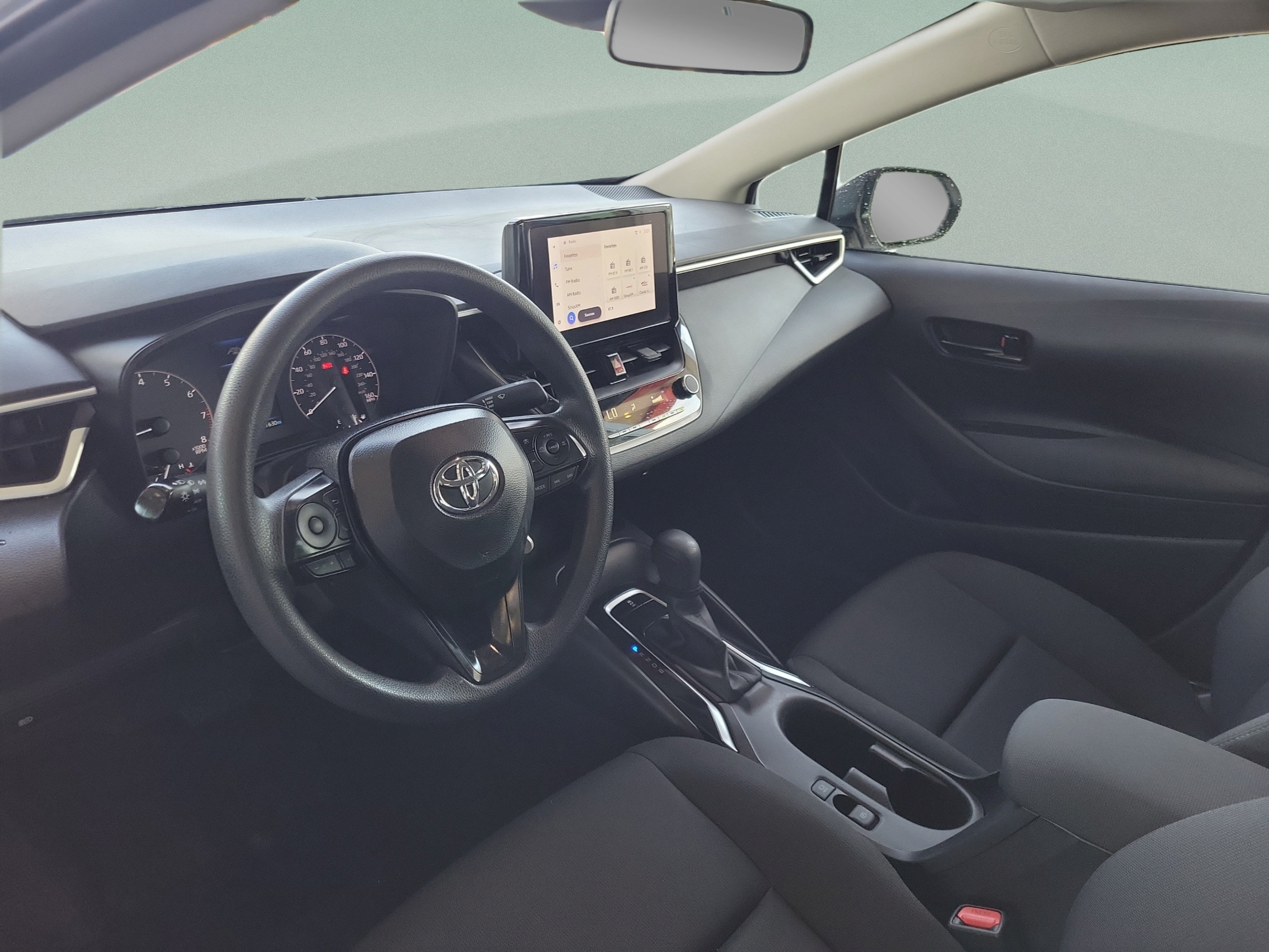 Used 2025 Toyota Corolla LE FWD image 10