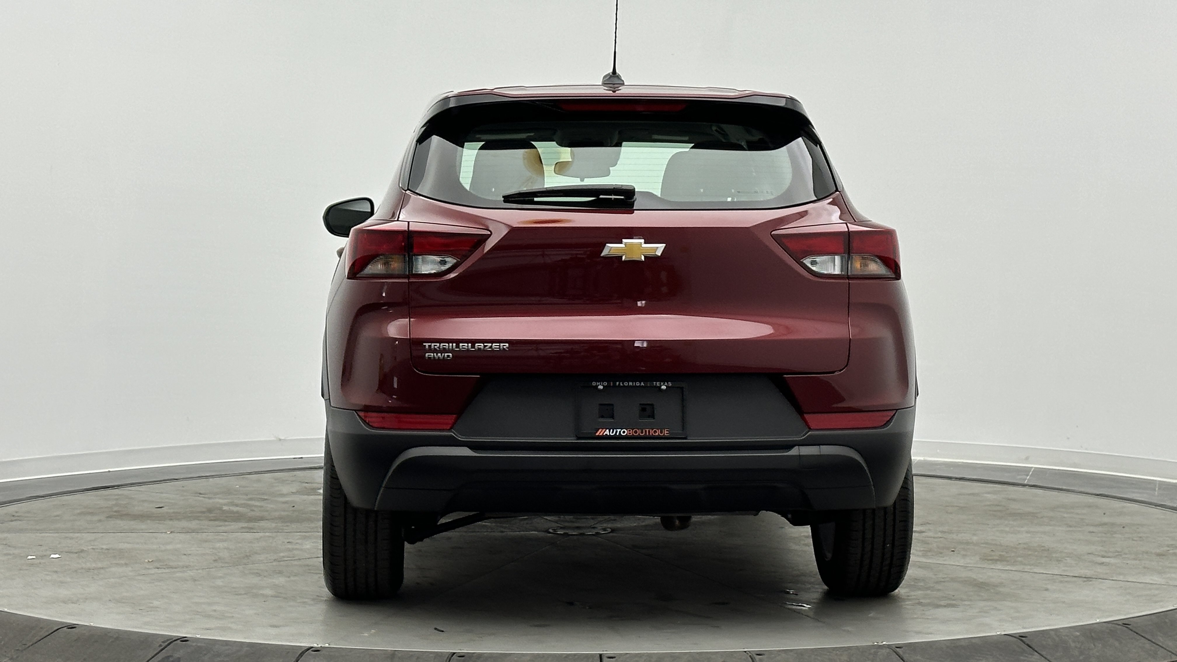 Used 2025 Chevrolet TrailBlazer LS AWD/4WD image 6