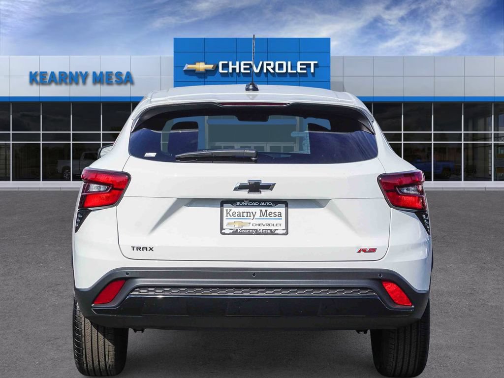 New 2026 Chevrolet Trax RS w/ Sunroof Package FWD image 5