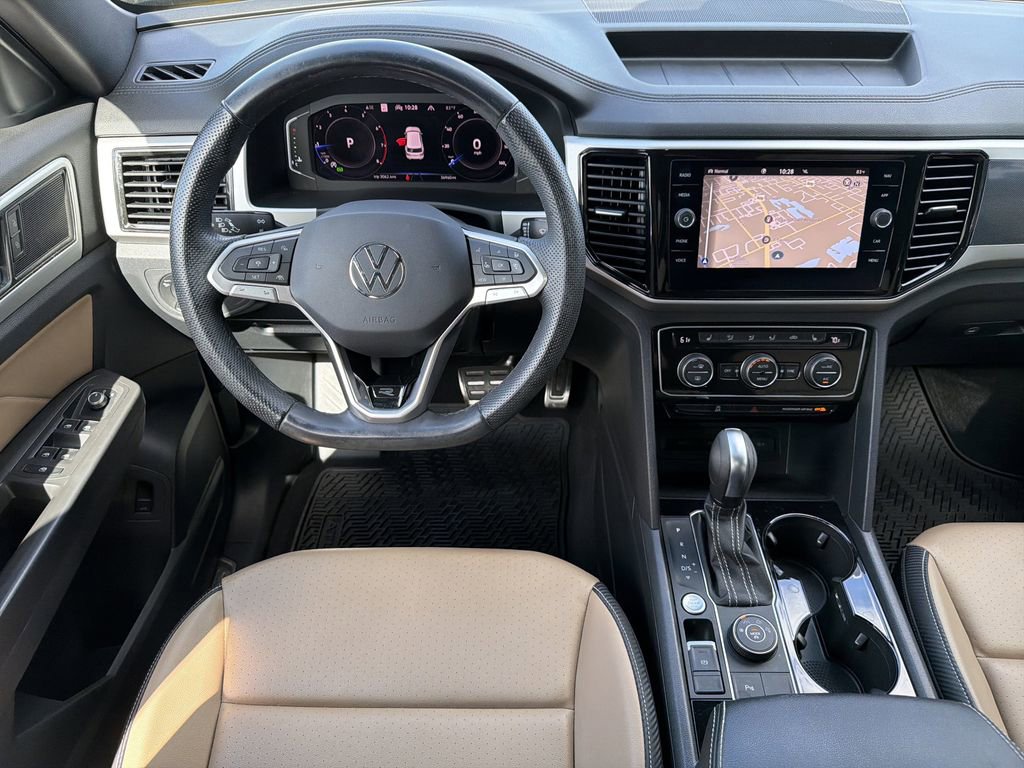 Used 2022 Volkswagen Atlas Cross Sport SEL R-Line image 16