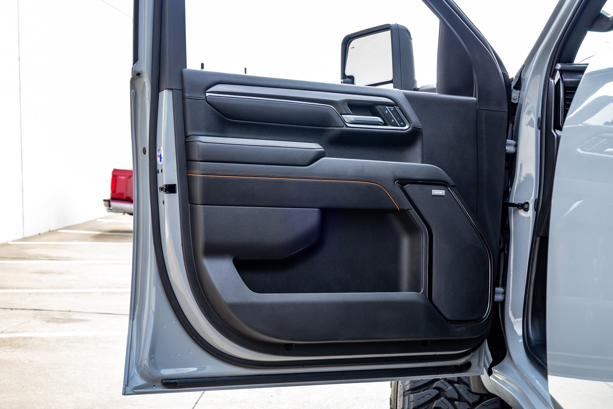 Used 2024 GMC Sierra 2500 AT4 w/ AT4 Premium Plus Package image 35