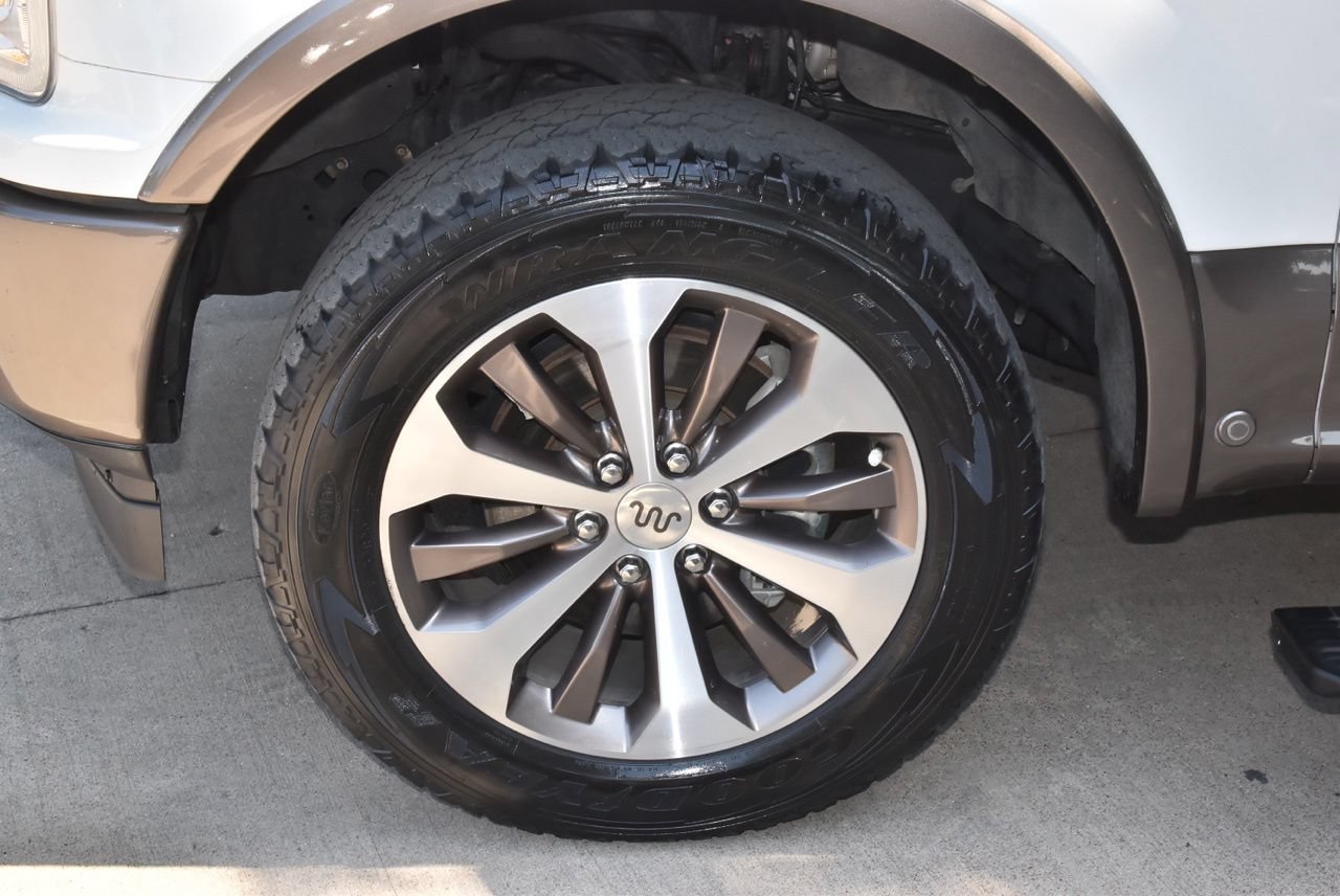 Used 2020 Ford F150 King Ranch w/ Equipment Group 601A Luxury AWD/4WD image 40