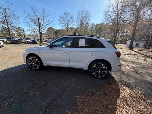 Used 2022 Audi SQ5 Premium Plus w/ Premium Plus Package image 2
