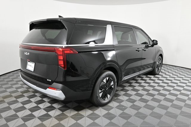 New 2026 Kia Carnival LXS image 6