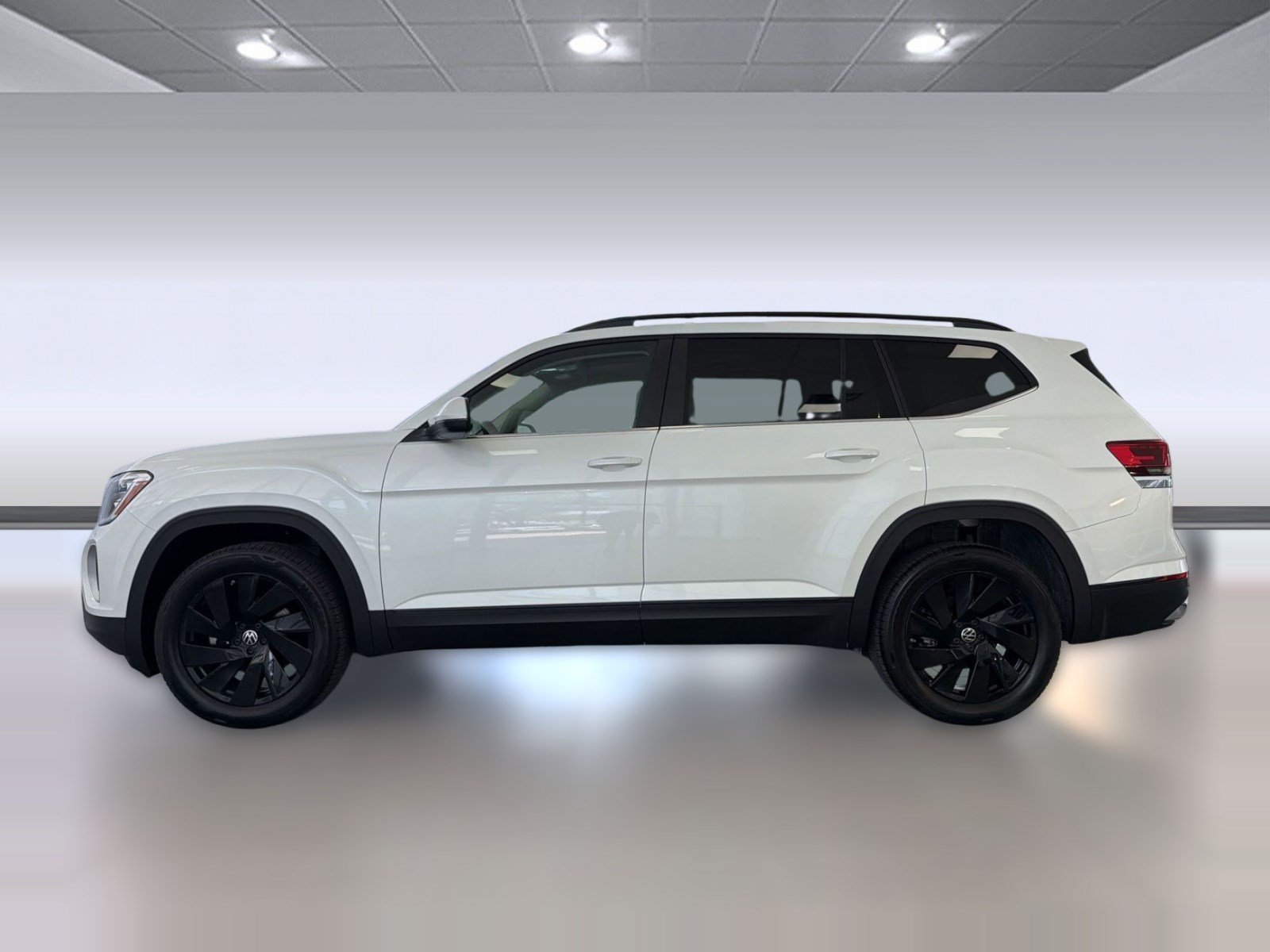New 2026 Volkswagen Atlas SE FWD image 2