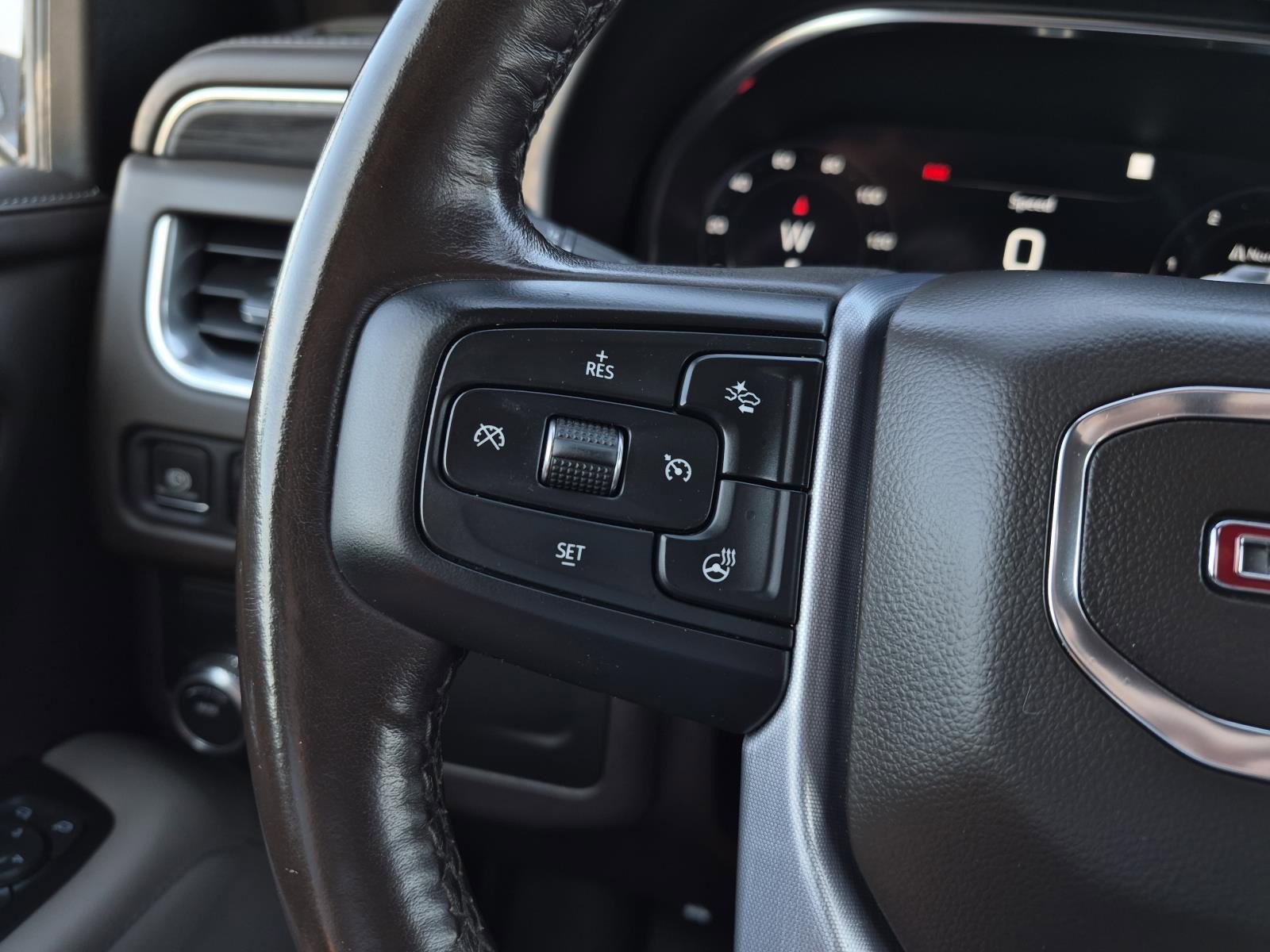 Certified 2022 GMC Yukon SLT w/ SLT Premium Package image 23