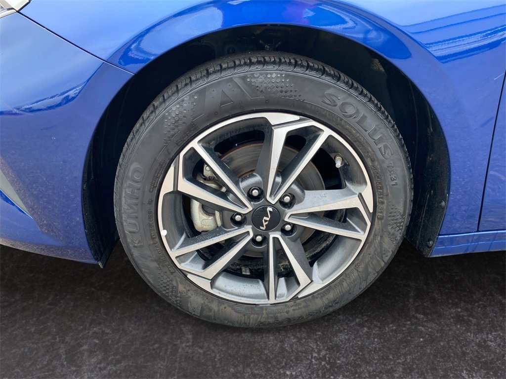 Used 2023 Kia Forte LXS image 14