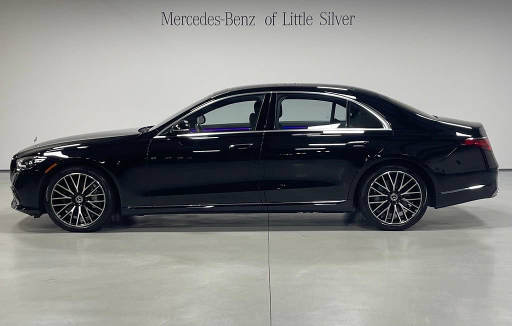 Used 2023 Mercedes-Benz S 500 4MATIC image 2