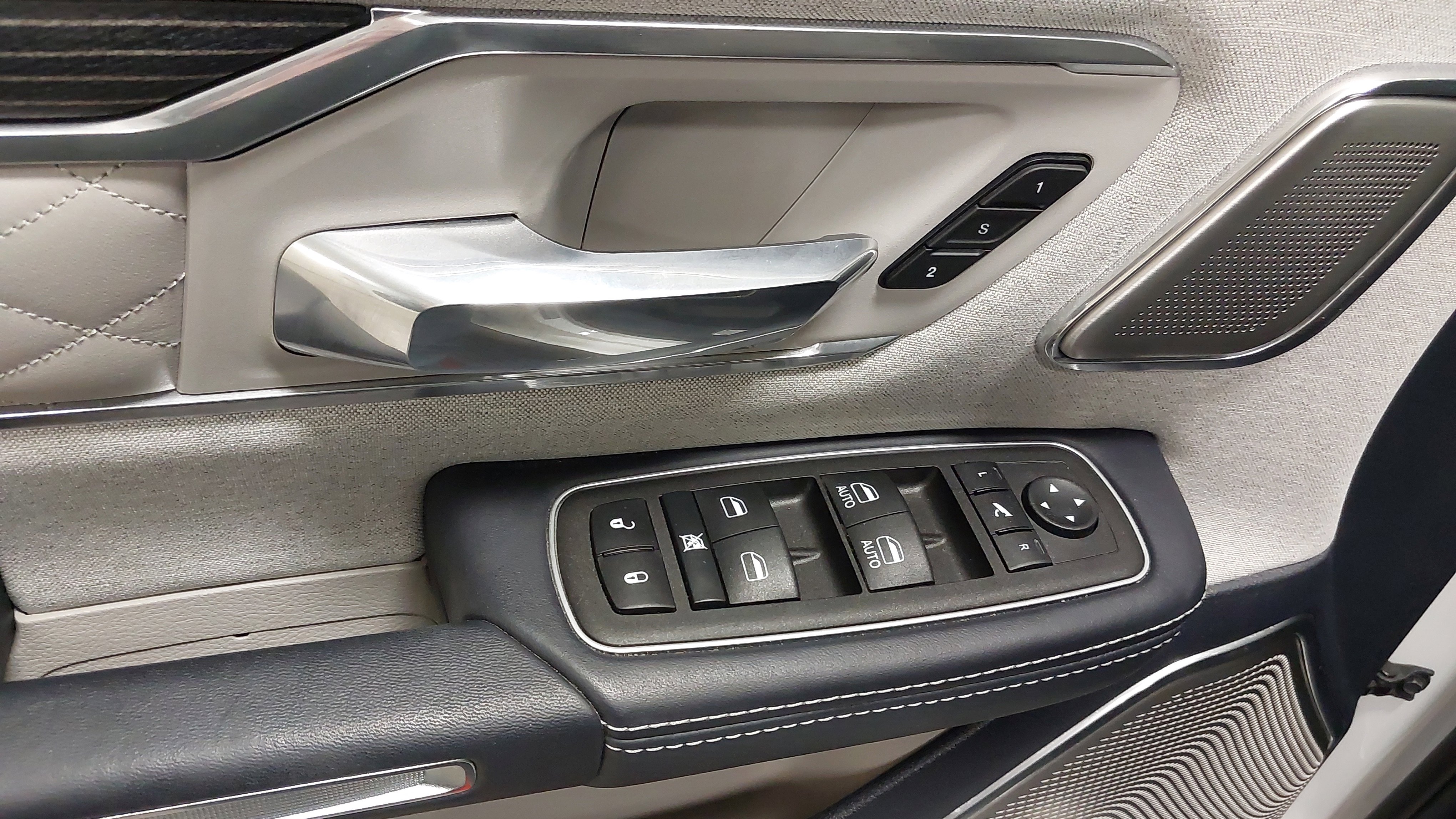 Used 2023 RAM 1500 Limited image 25