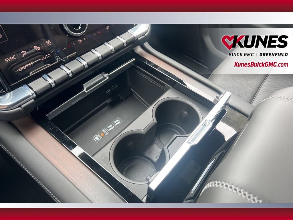 New 2026 GMC Yukon XL Denali w/ Sun & Power Step Package AWD/4WD image 28