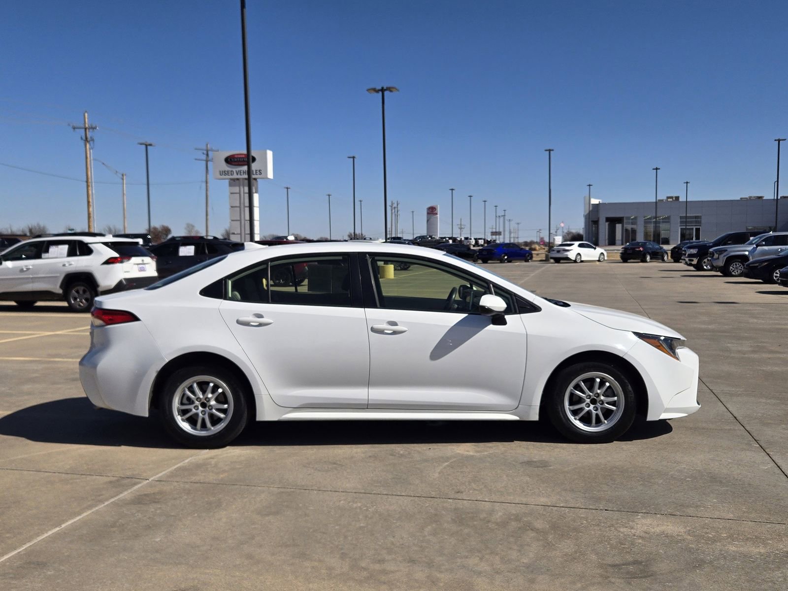 Used 2020 Toyota Corolla LE image 7