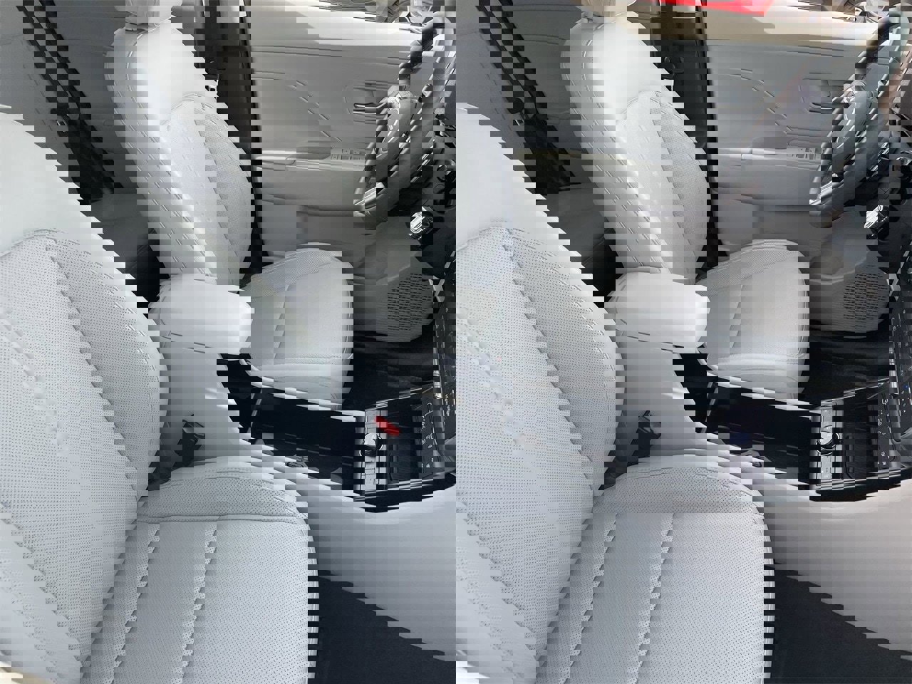 Used 2025 Hyundai Kona Limited image 10