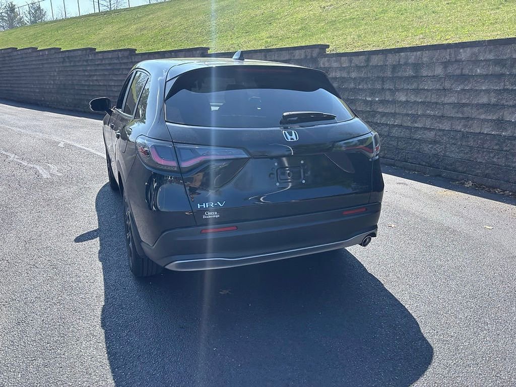 Used 2024 Honda HR-V Sport image 6