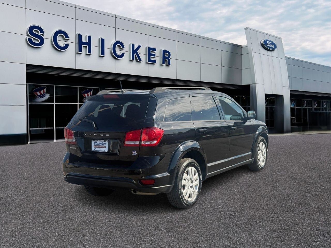 Used 2019 Dodge Journey SE FWD image 2