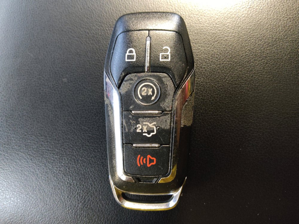 Used 2017 Lincoln MKX Reserve w/ Driver Assistance Package FWD image 32