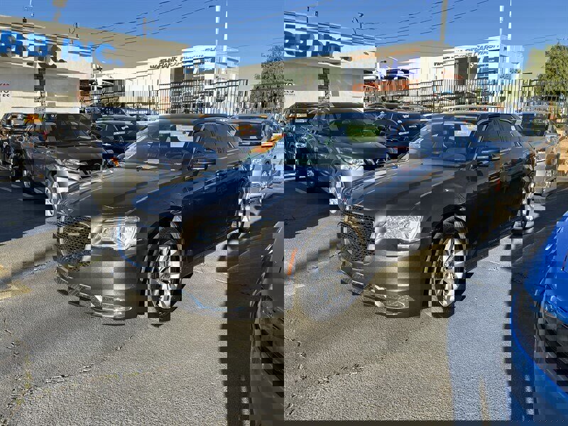 Used 2020 Chrysler 300 Touring image 4