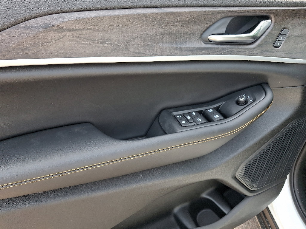 New 2026 Jeep Grand Cherokee L Limited AWD/4WD image 9