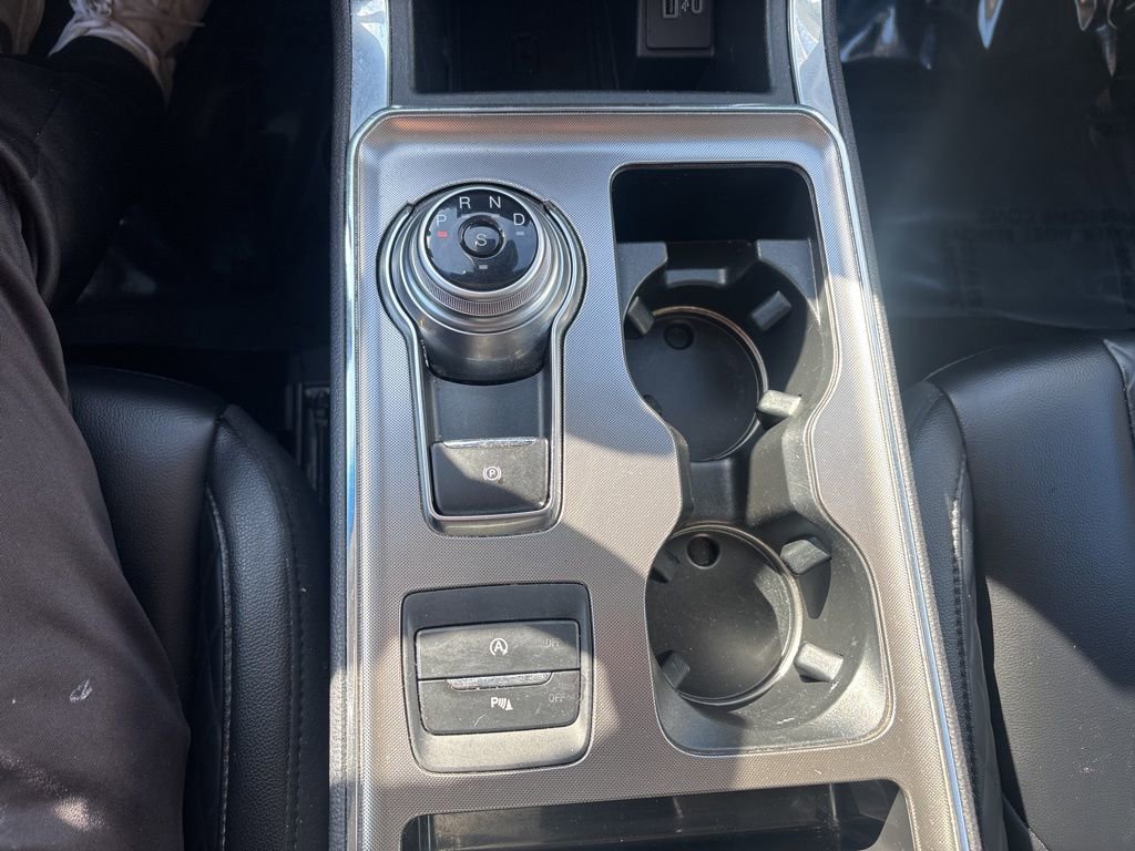 Used 2024 Ford Edge Titanium image 30