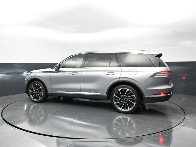 Used 2021 Lincoln Aviator Reserve w/ Equipment Group 202A AWD/4WD image 2