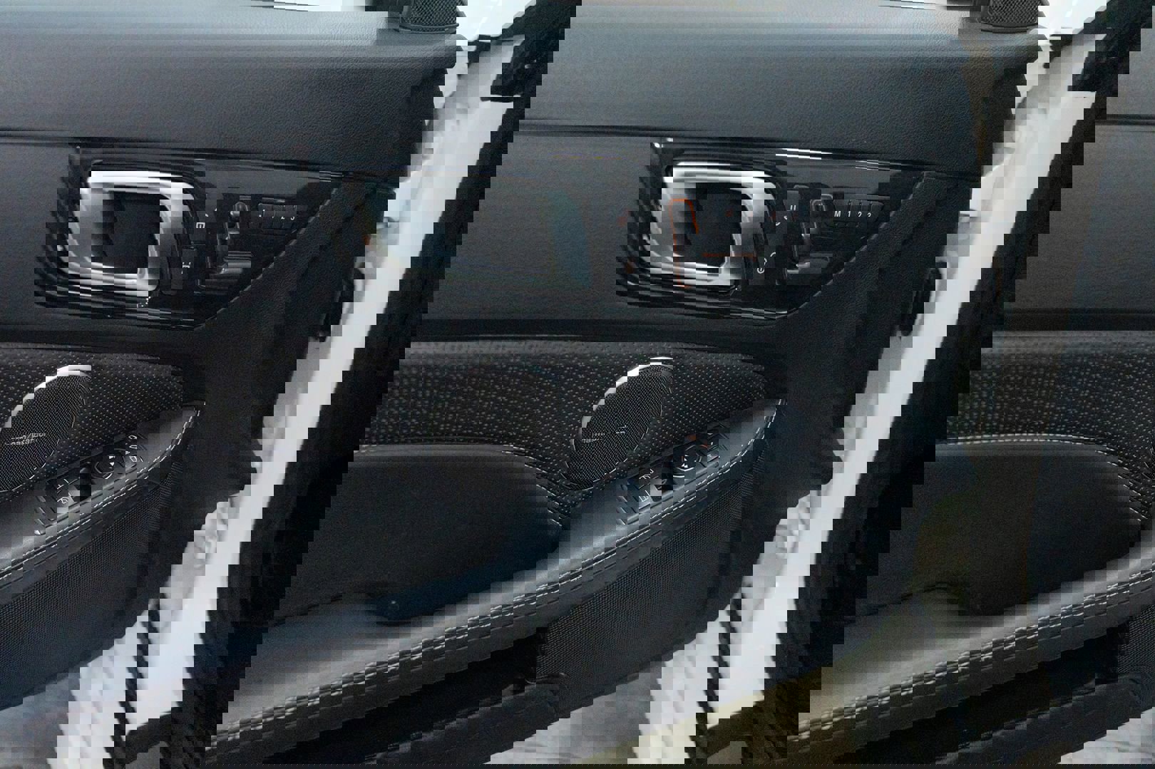 Used 2014 Mercedes-Benz SLK 55 AMG image 22