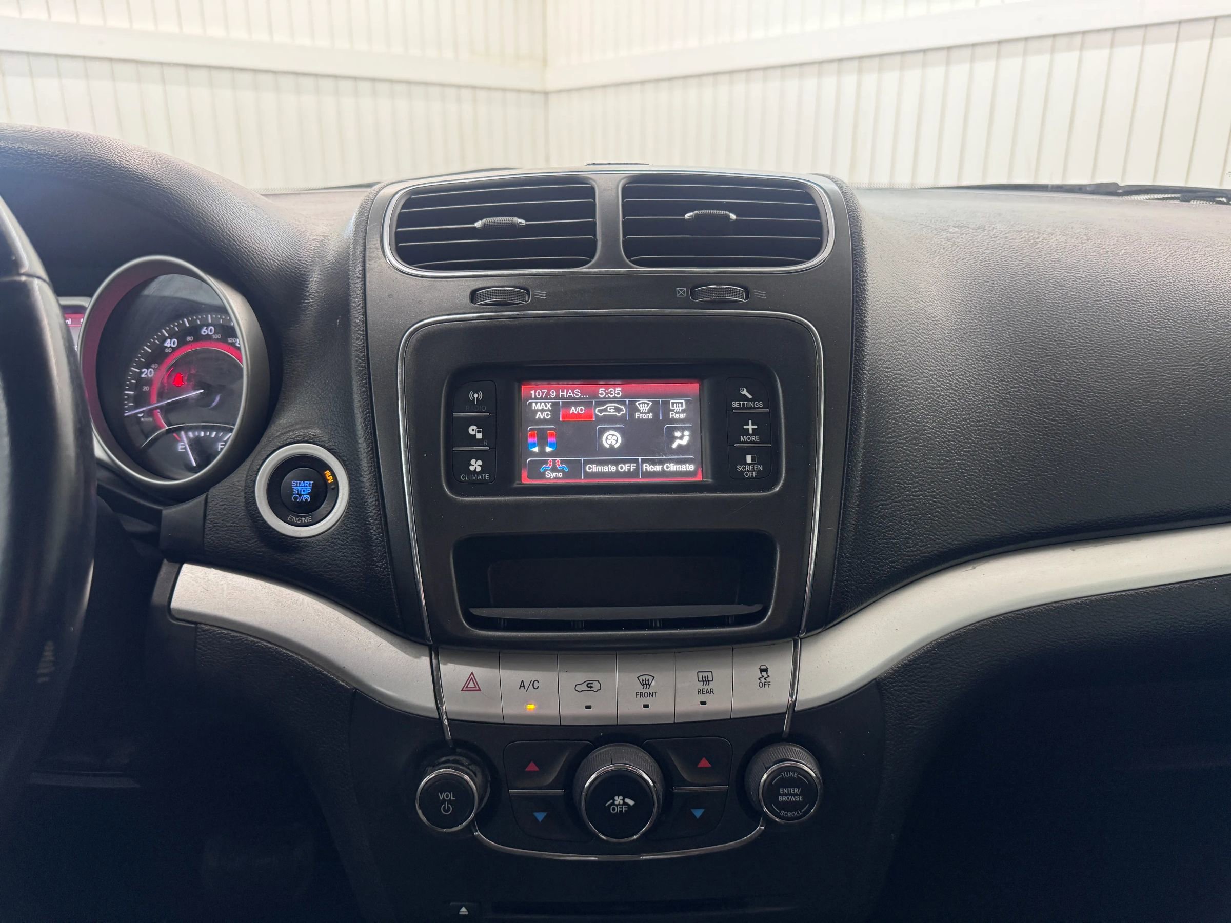 Used 2014 Dodge Journey American Value Package w/ Flexible Seating Group FWD image 15