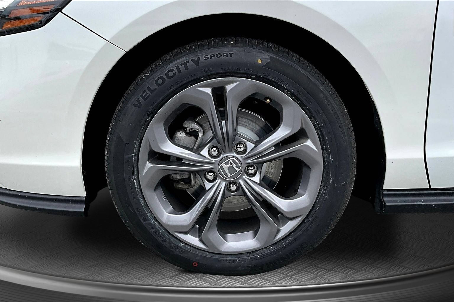 Used 2024 Honda Accord EX image 33