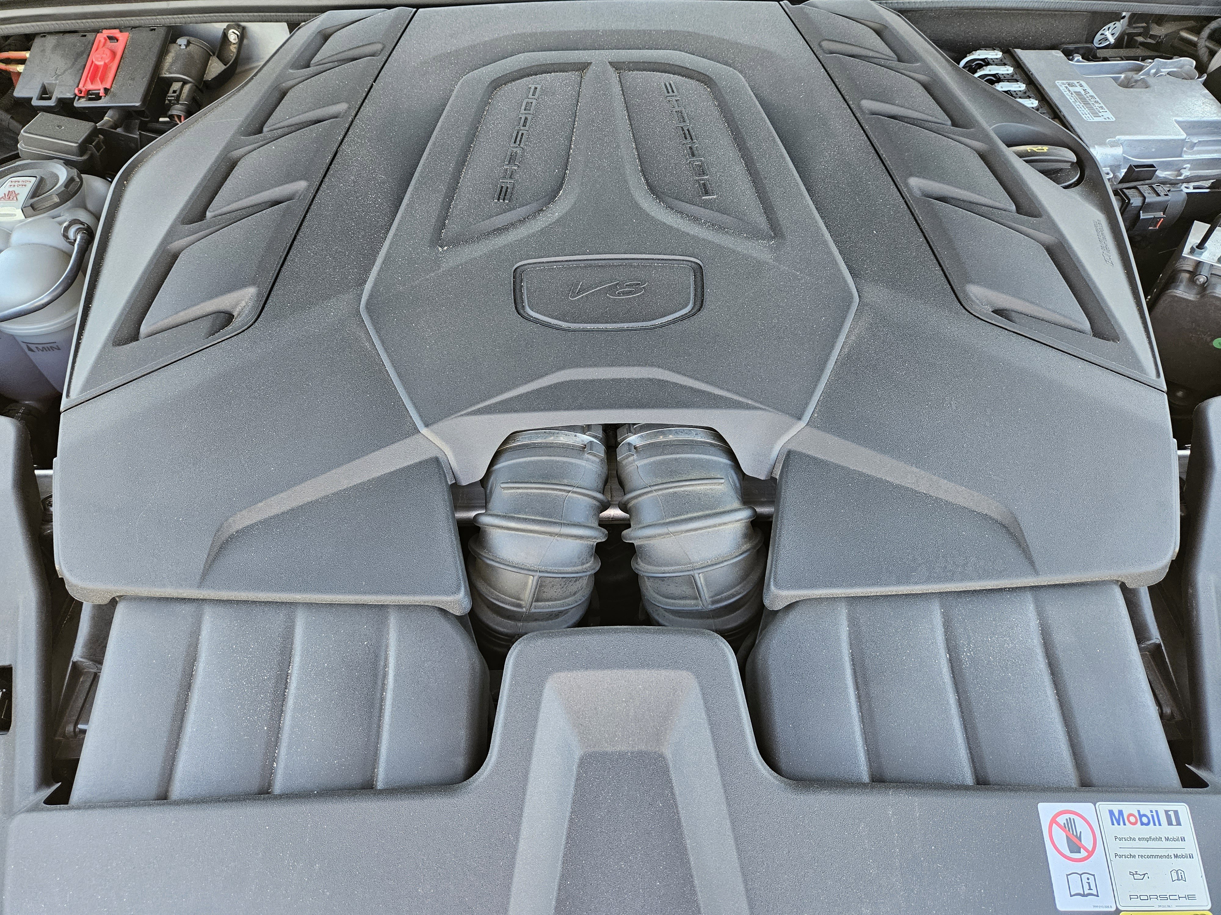 Certified 2024 Porsche Cayenne S AWD/4WD image 30