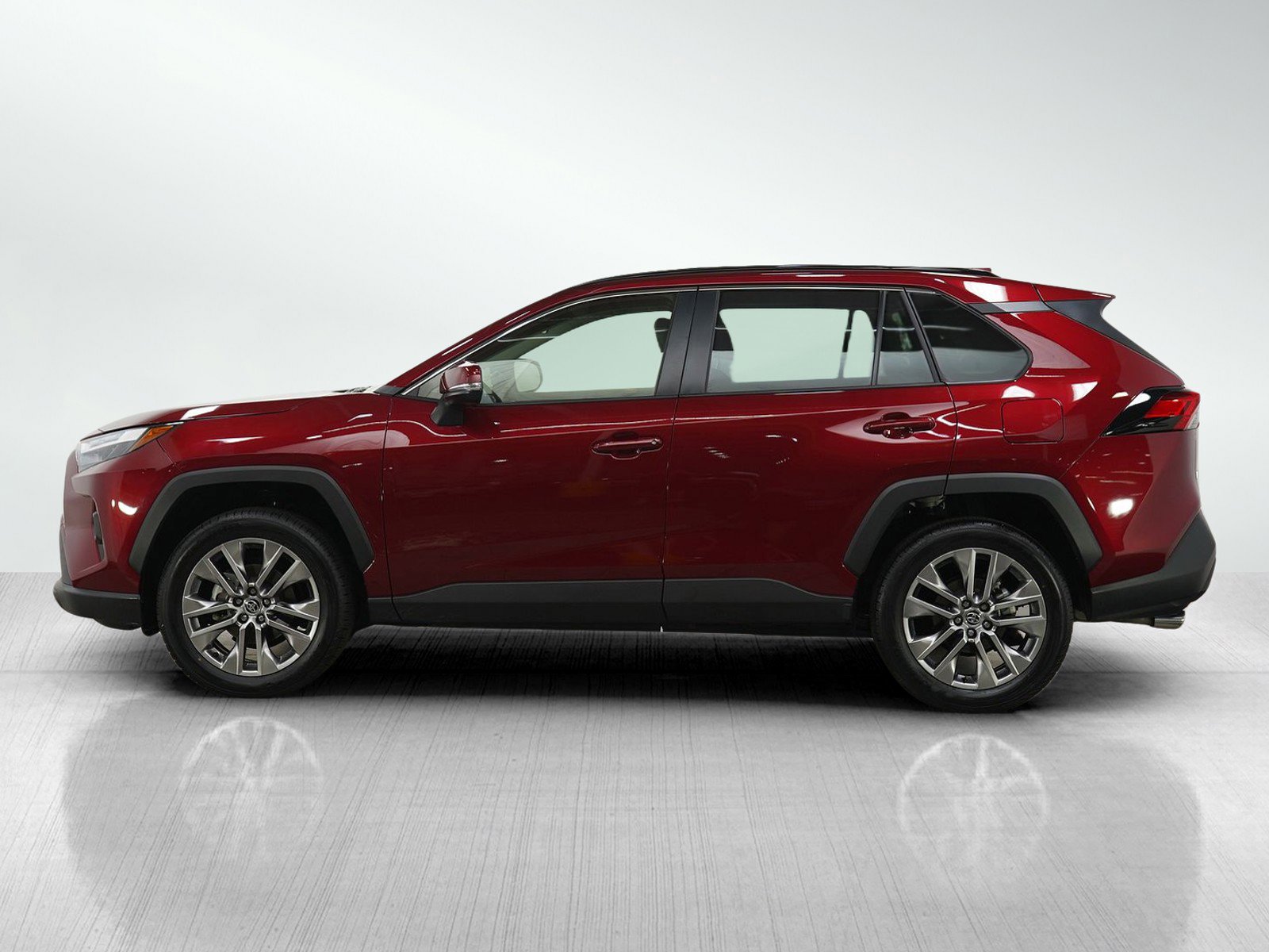 Used 2025 Toyota RAV4 XLE Premium w/ Weather Package AWD/4WD image 2