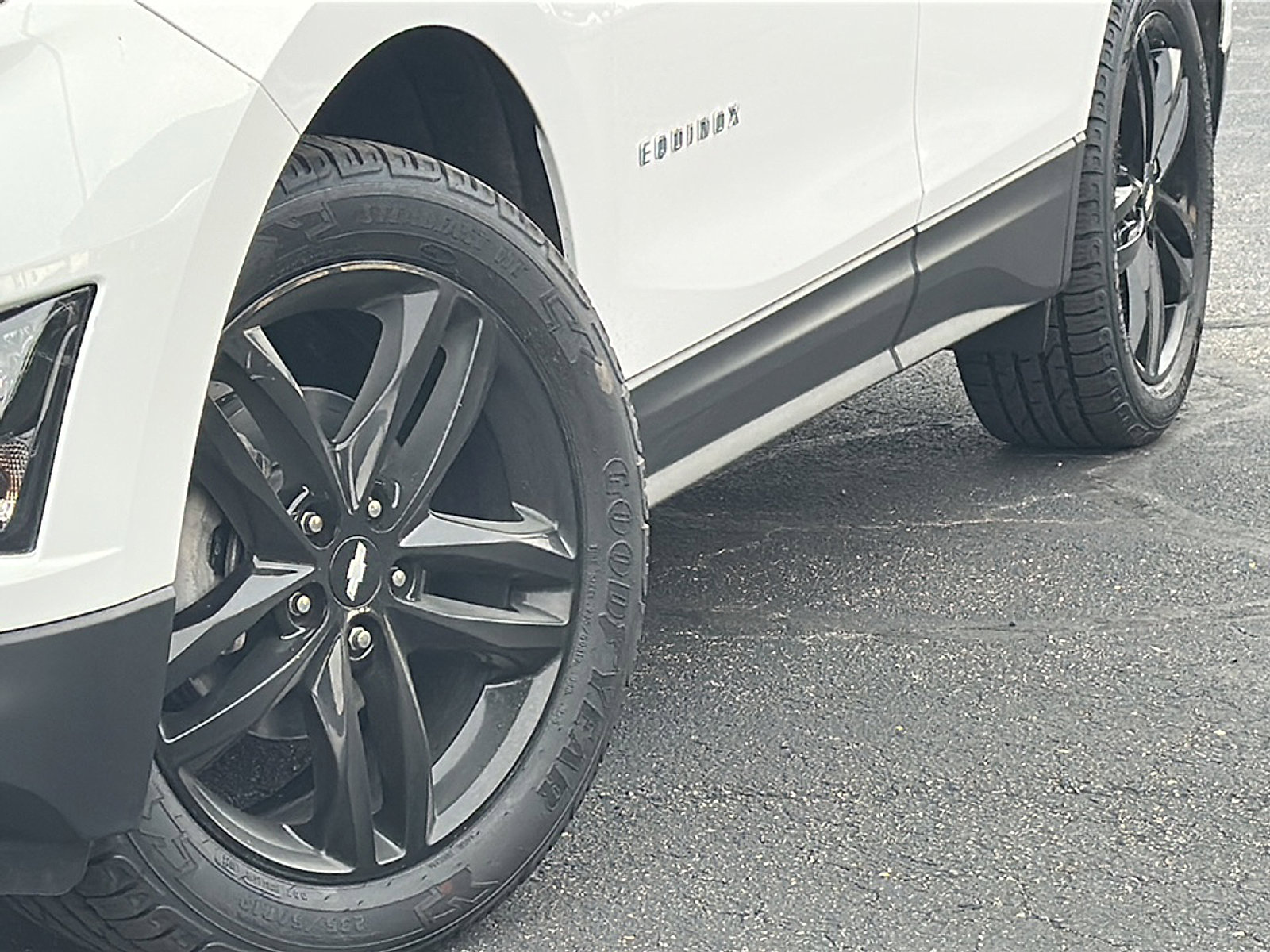 Used 2021 Chevrolet Equinox LT image 3