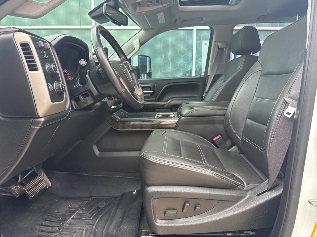 Used 2015 GMC Sierra 3500 Denali w/ Duramax Plus Package AWD/4WD image 9